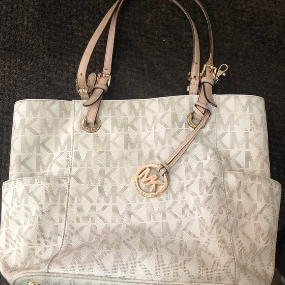 Authentic Michael Kors Bag - Picture 1 of 1